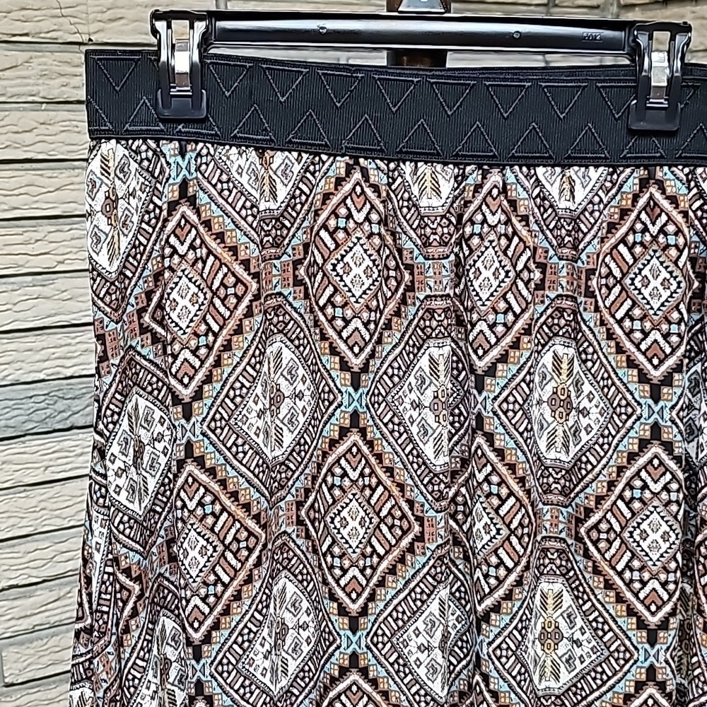 LuLaRoe Skirt Sz Large Boho Looking! - Picture 2 of 10